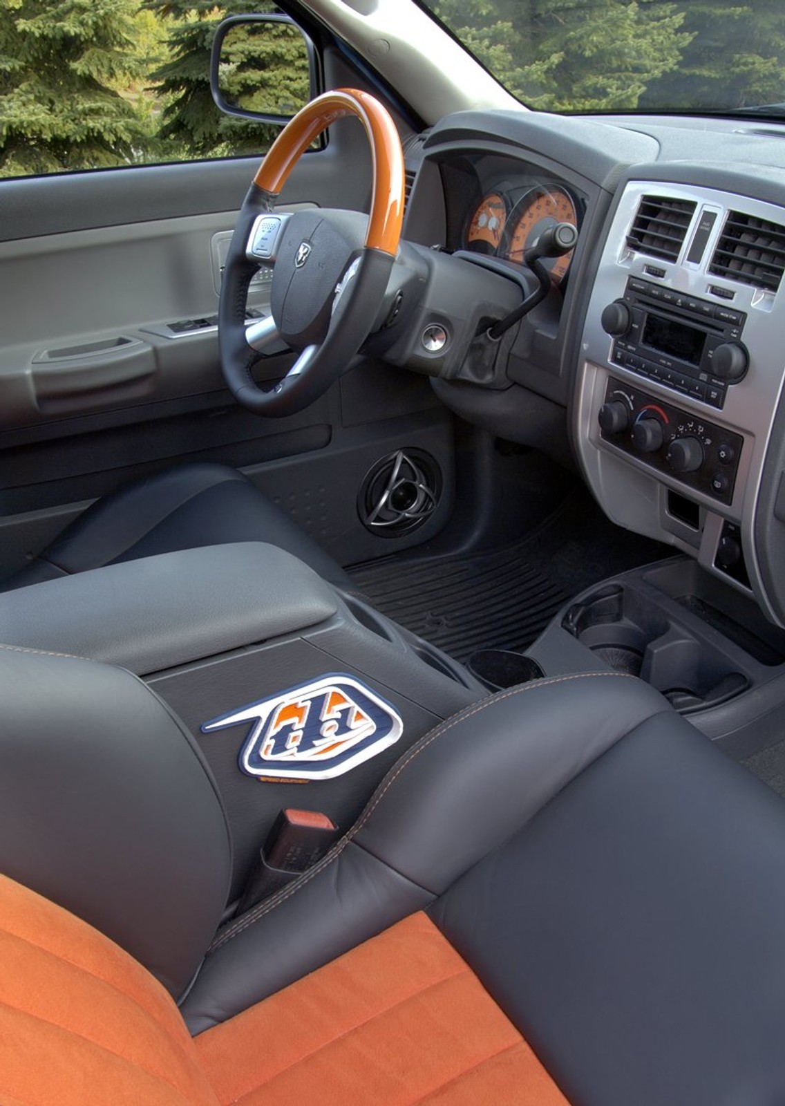 SEMA 2007: Dodge Dakota MX Warrior – transporter motocykli