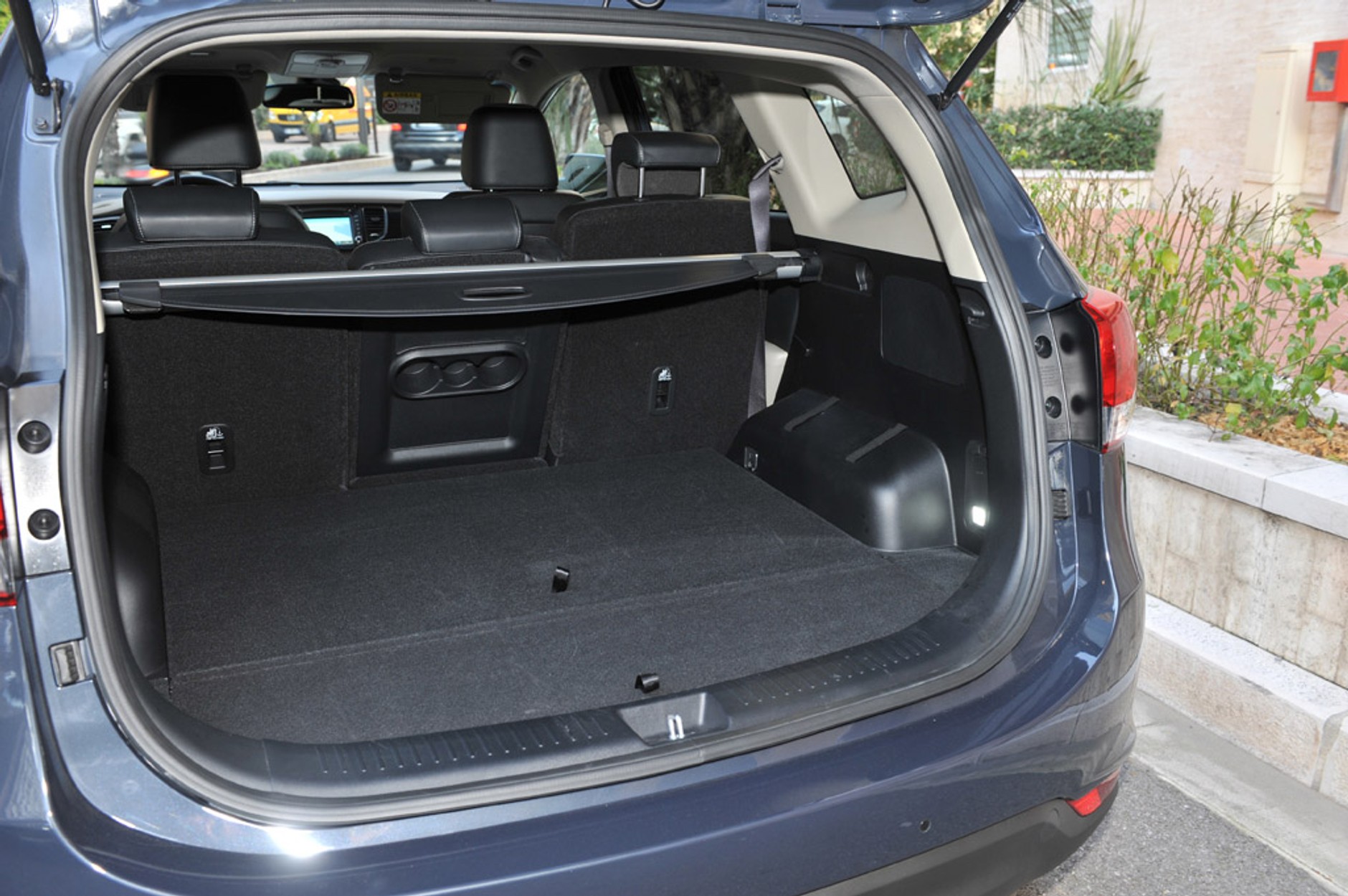 Kia Carens: pierwsze jazdy nowym koreańskim vanem