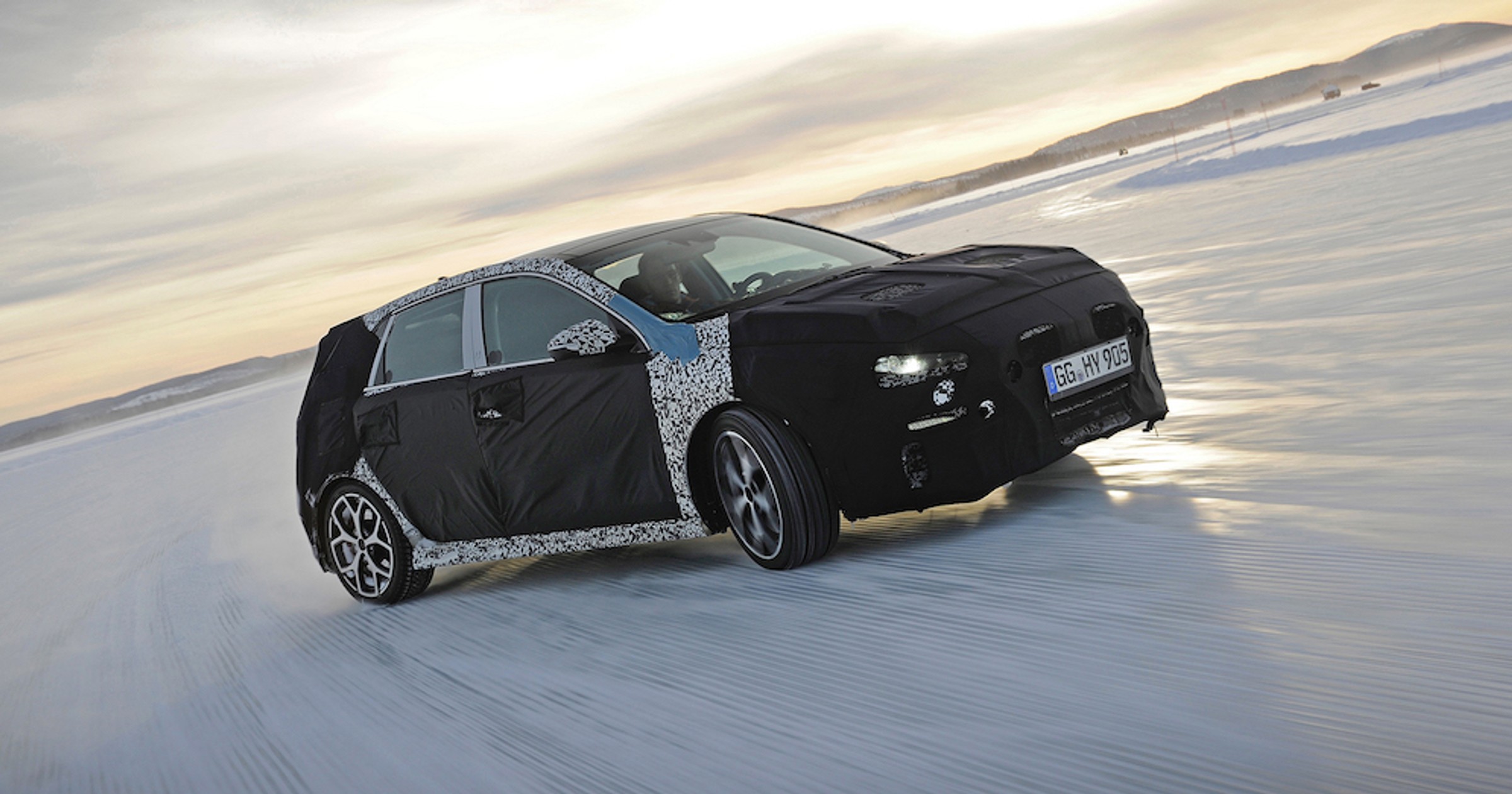 Hyundai i30 N podczas testów w Szwecji