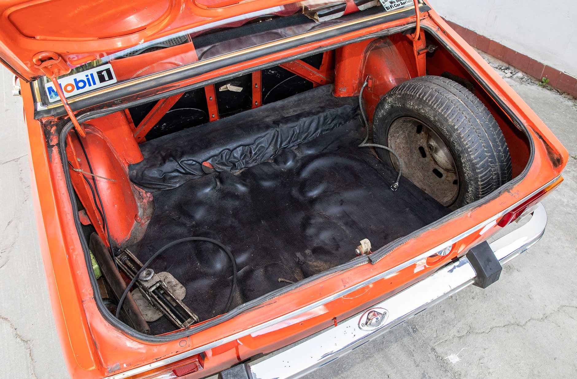 Skoda 105 L kontra Dacia 1300 - niedyskretne uroki wschodu