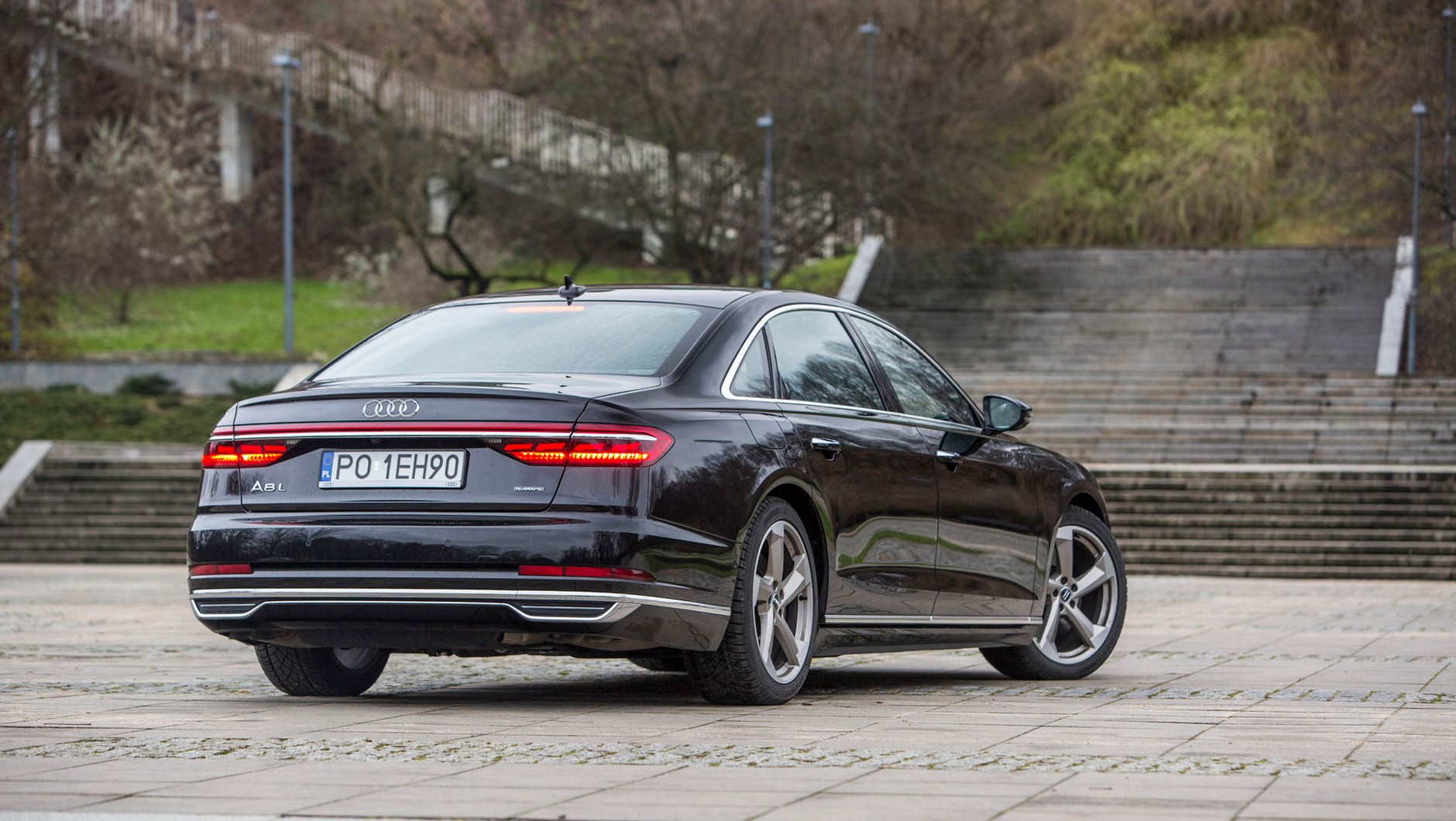 Audi A8 L 55 TFSI quattro - dotyk luksusu