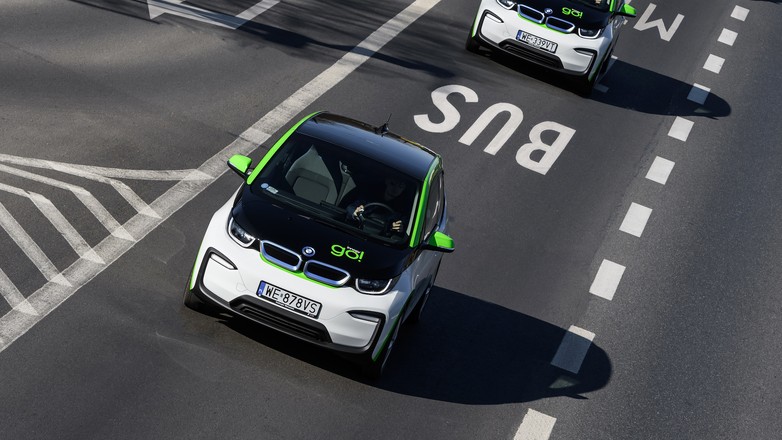 Auta elektryczne na buspasach – legalnie do 1 stycznia 2026 roku