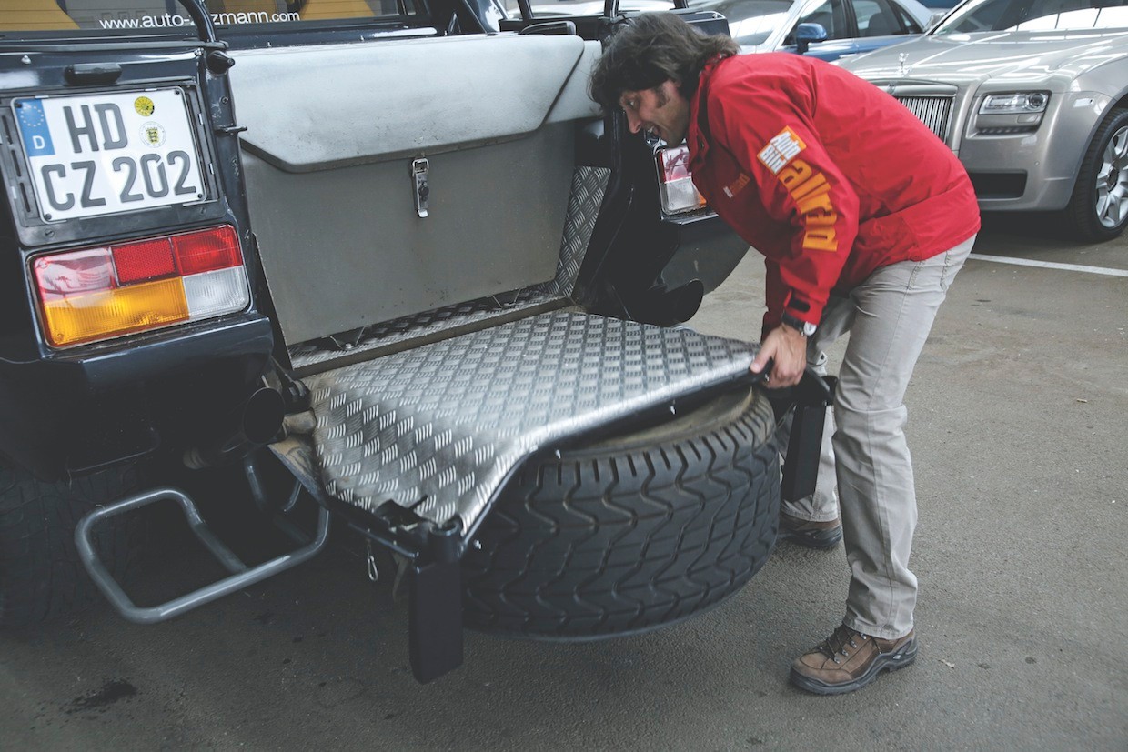 Lamborghini LM002