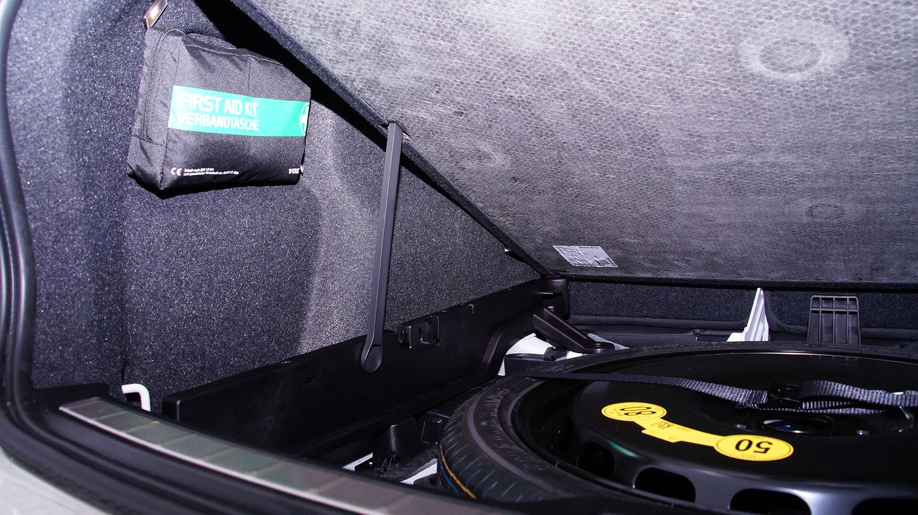 Volvo XC40 T5 Recharge – samochód elektryczny na żądanie