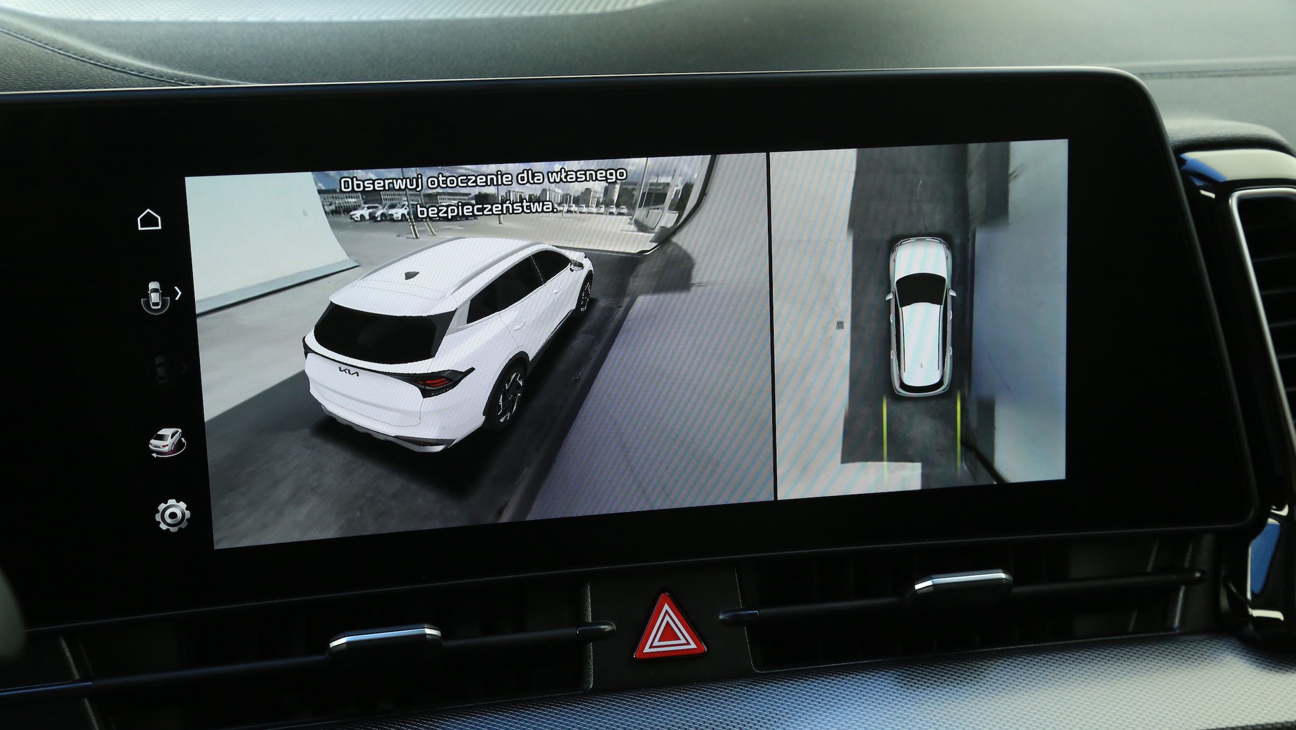 Asystent parkowania z kamerą 360 stopni należy do pakietu Drive Wise Plus, który kosztuje dodatkowo 6500 zł