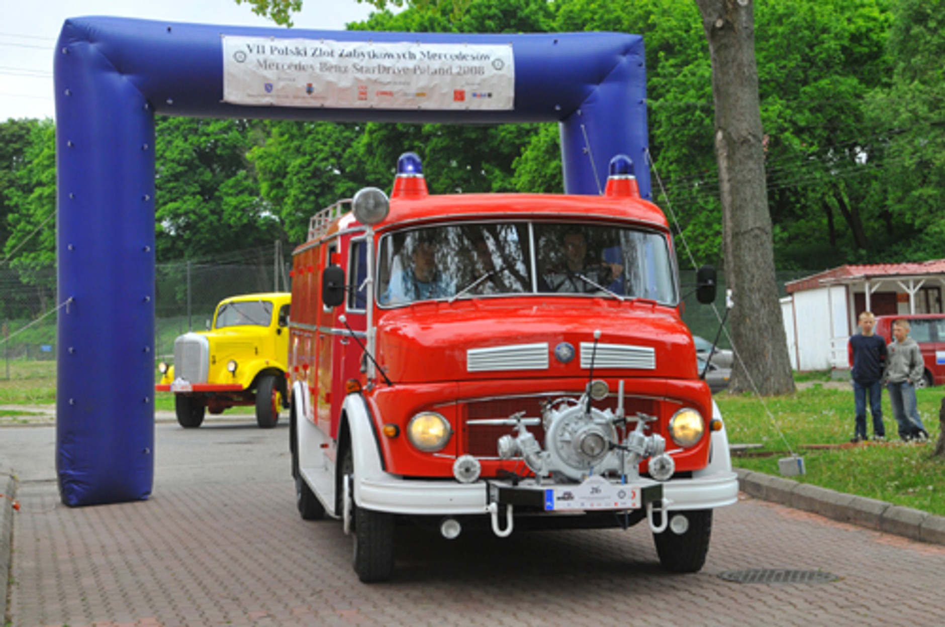 VII Zlot zabytkowych Mercedesów - Gwiazdy w Rynie