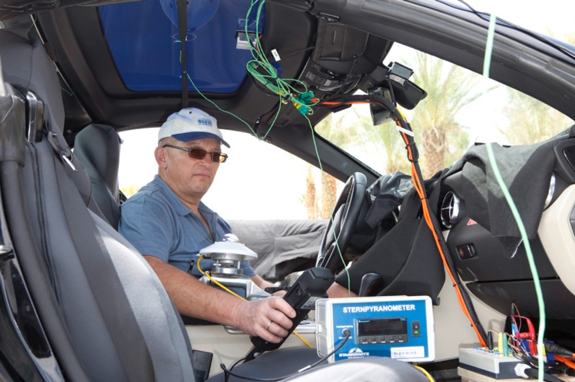 Mercedes SLK z magicznym dachem