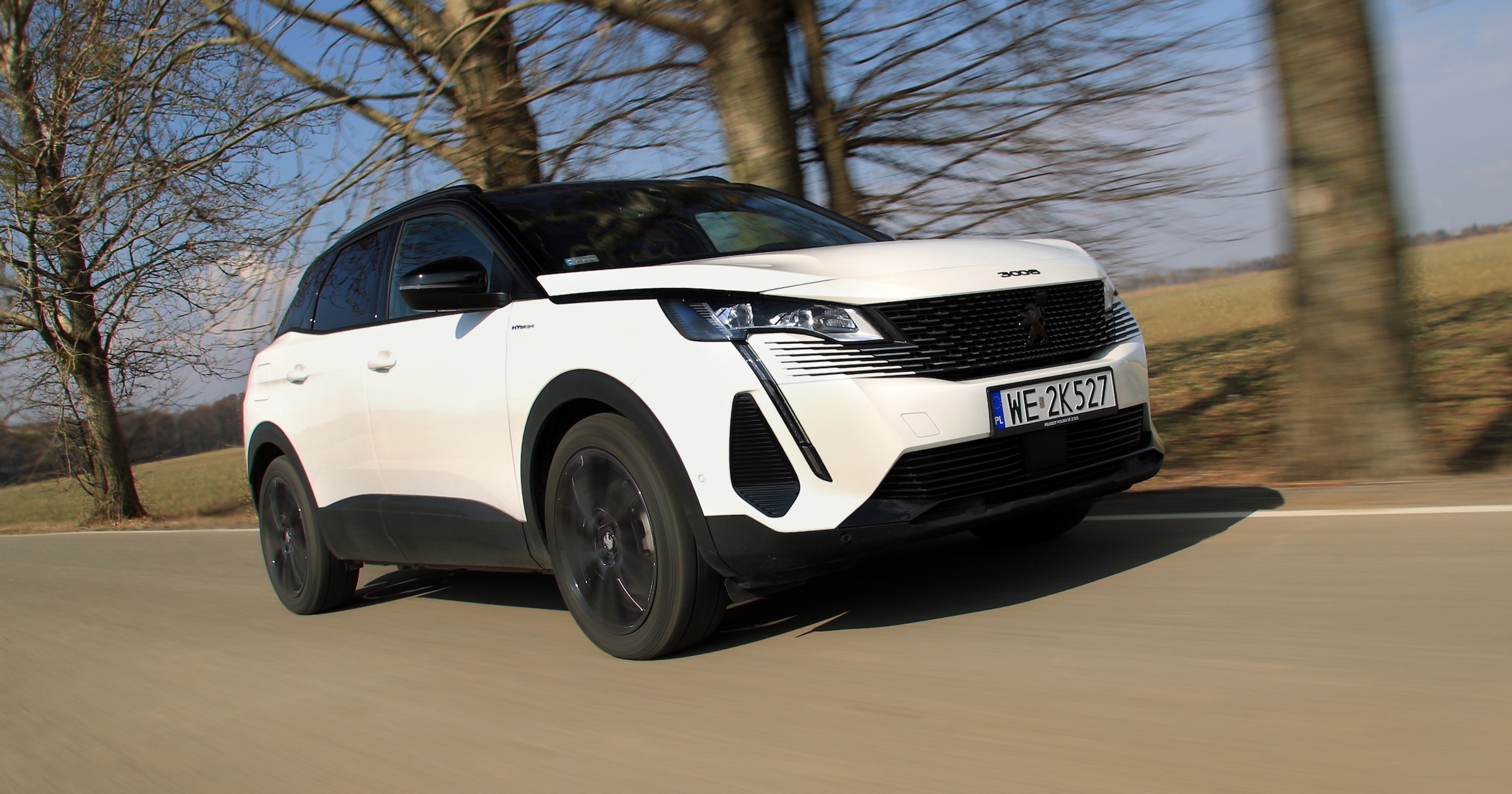 Peugeot 3008 HYBRID4 - SUV, który wiele potrafi