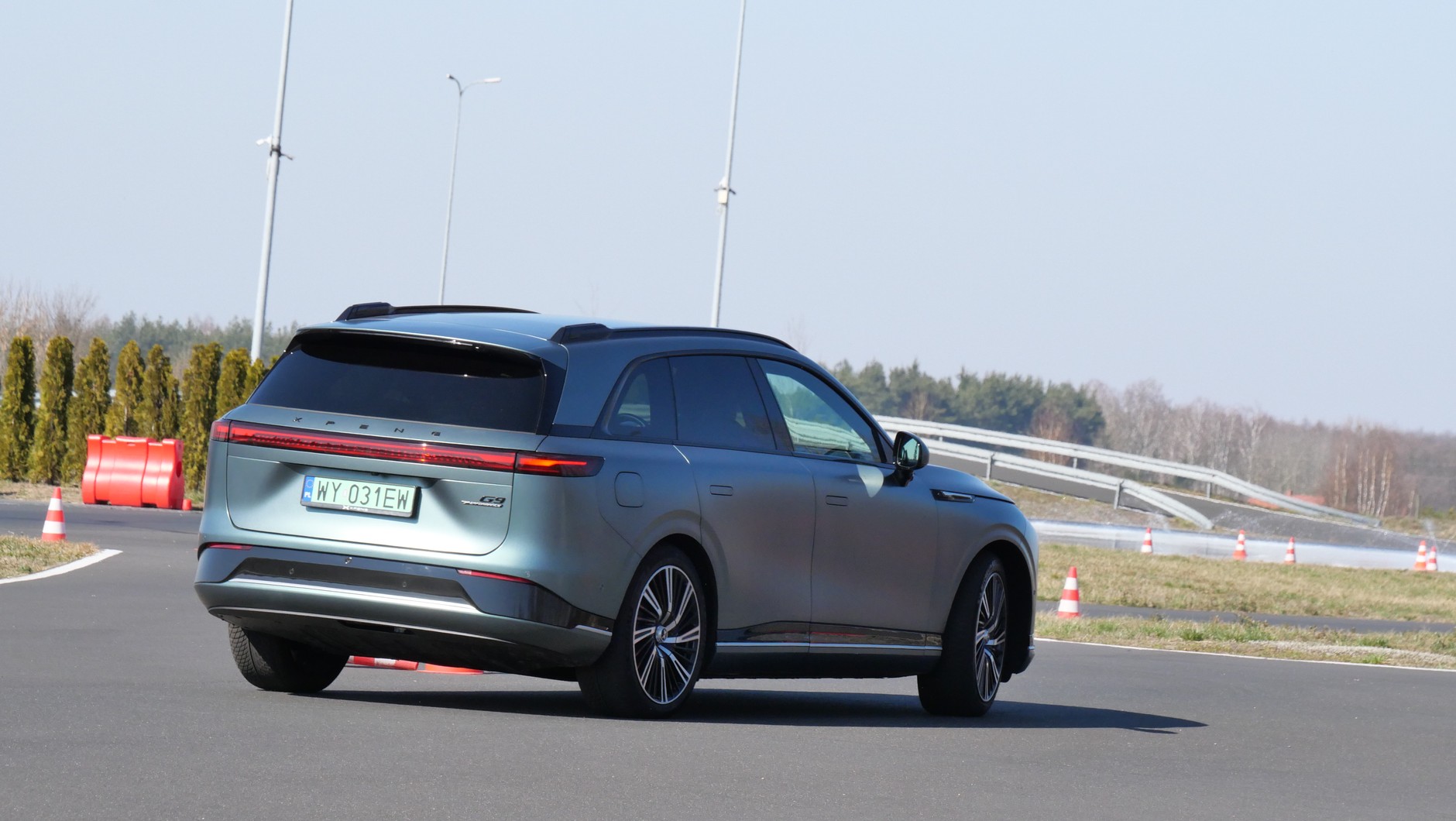 XPeng G9