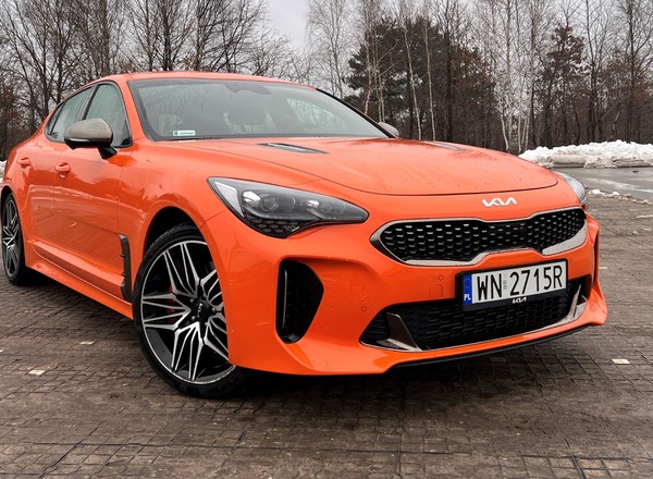 Koniec Kii Stinger V6, zastępuje ją elektryk. Sprawdzam, czy będzie za czym tęsknić