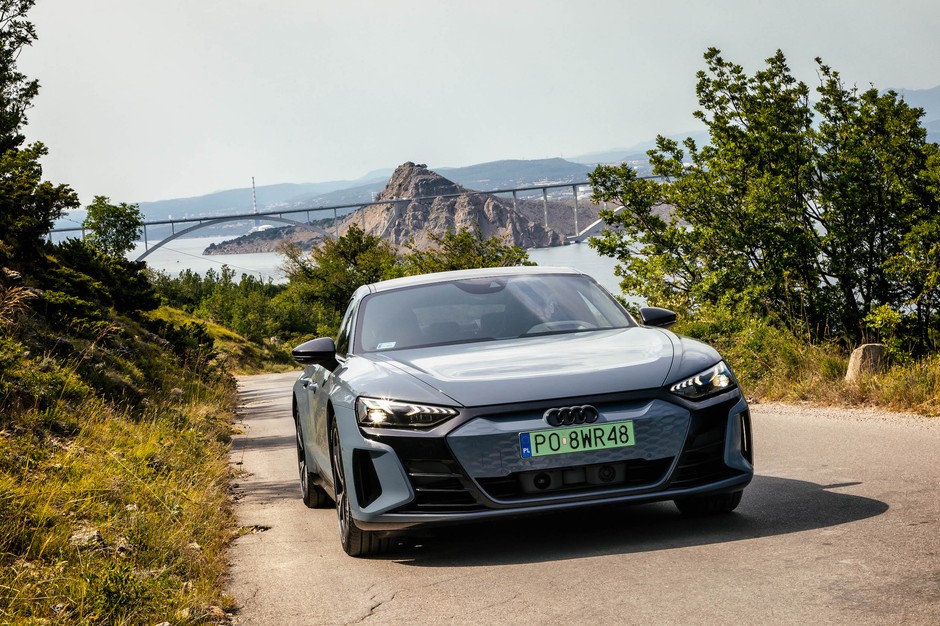 Podróż Porsche Taycanem i Audi e-tronem GT do Chorwacji
