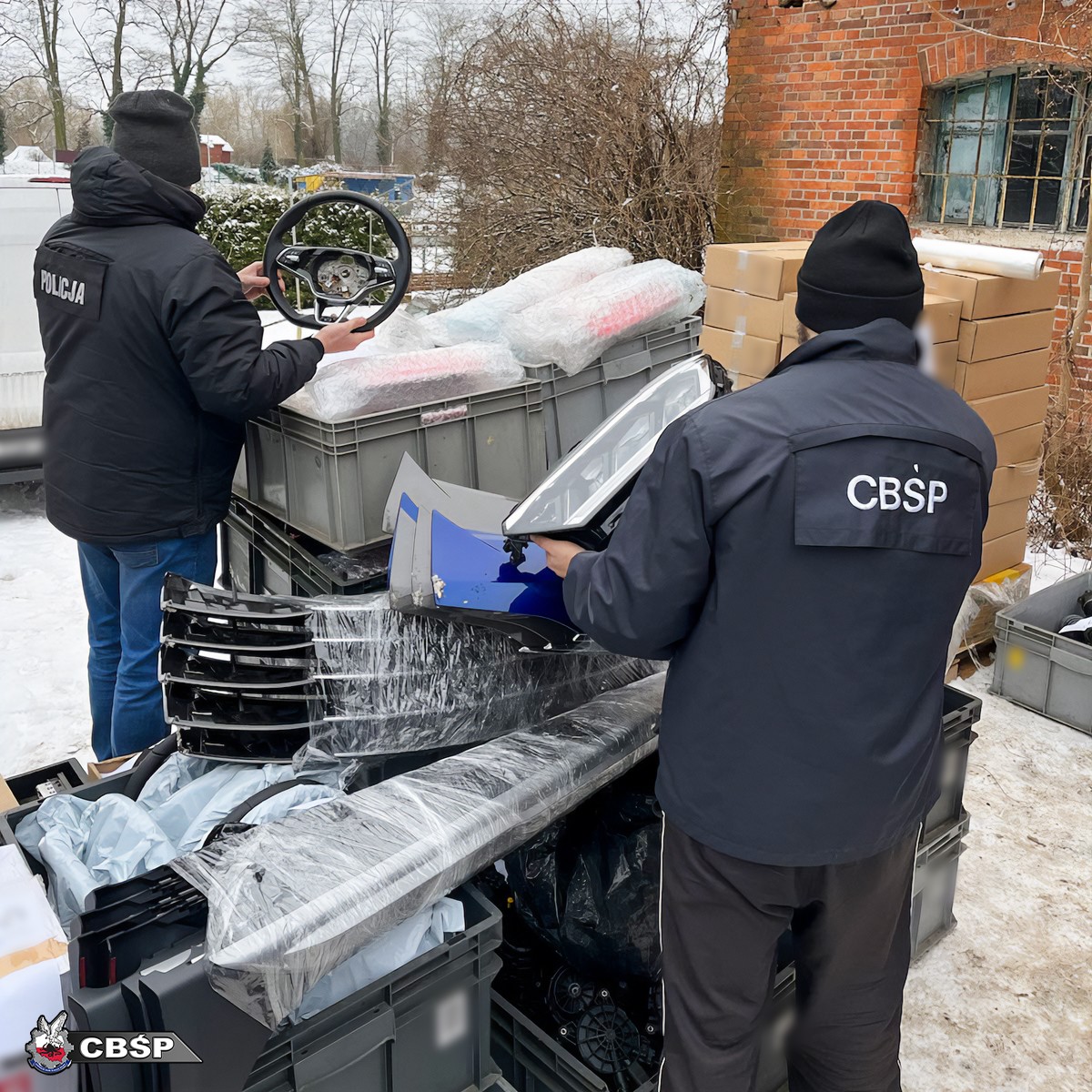 CBŚP zlikwidowało magazyny z kradzionymi częściami