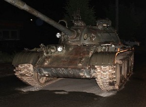 Po pijaku jechał... czołgiem!