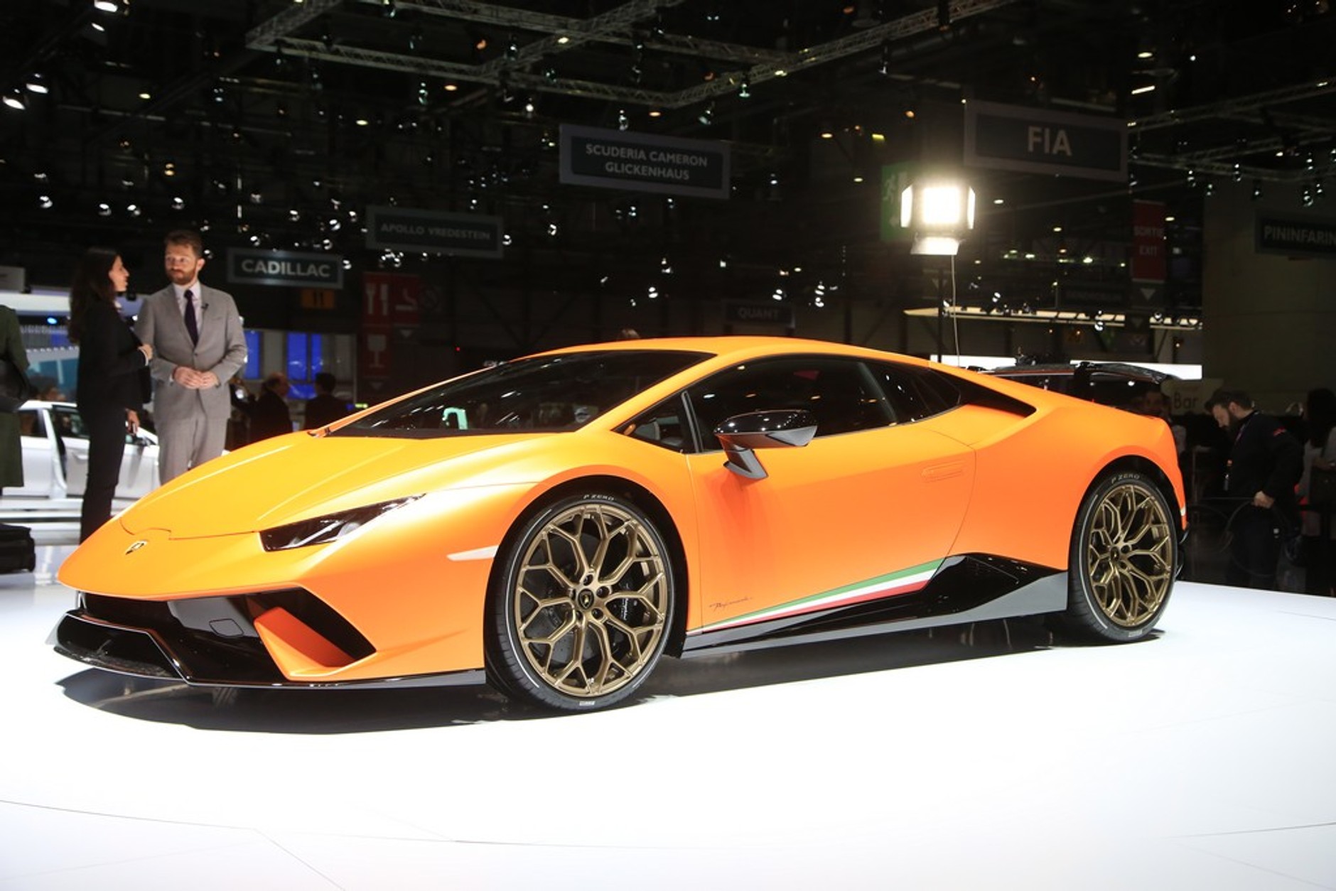 Superauta na salonie w Genewie