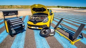 Renault bierze się za fabryczny tuning. Na pierwszy ogień Clio RS