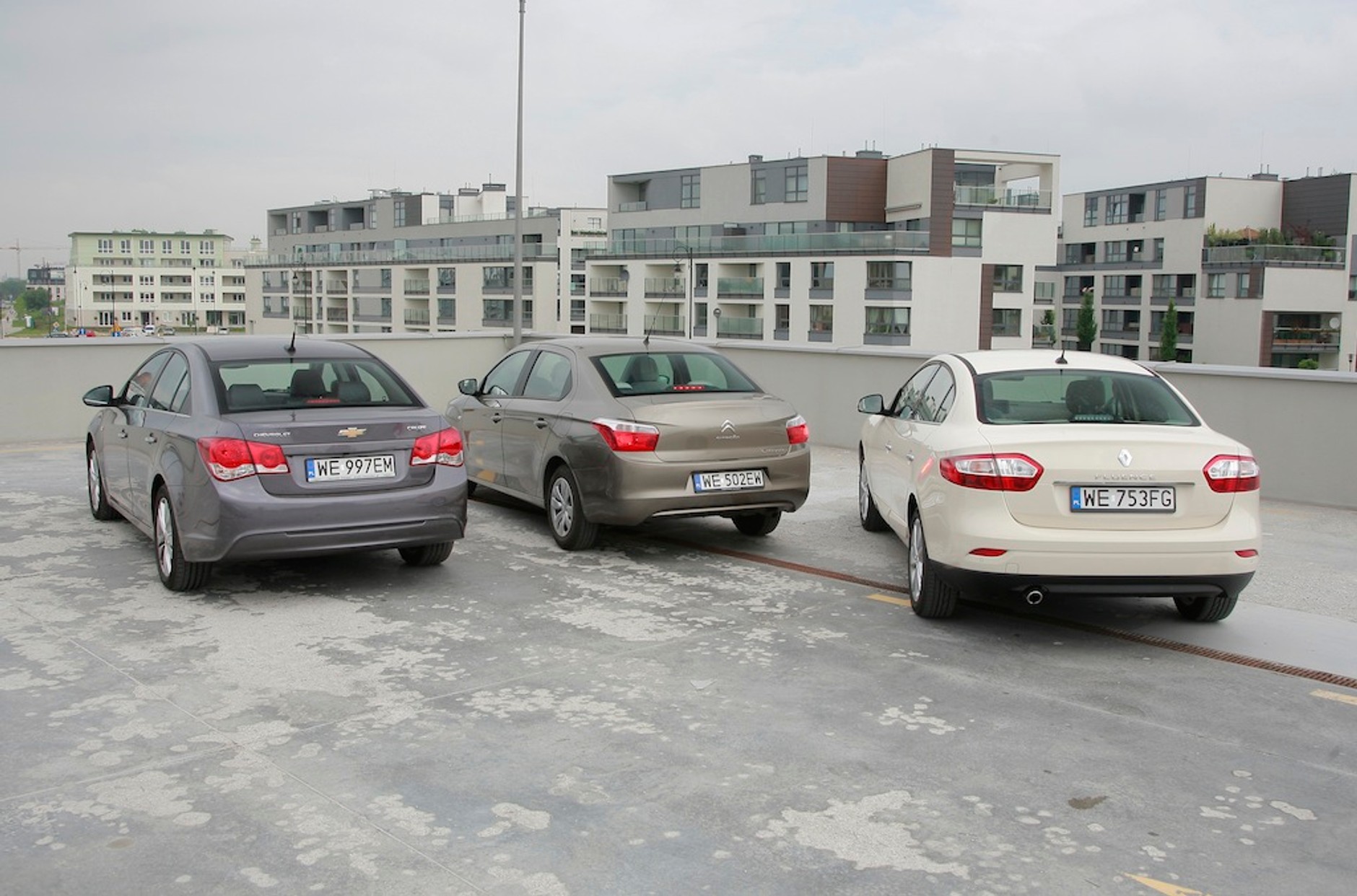 Porównanie trzech kompaktowych sedanów