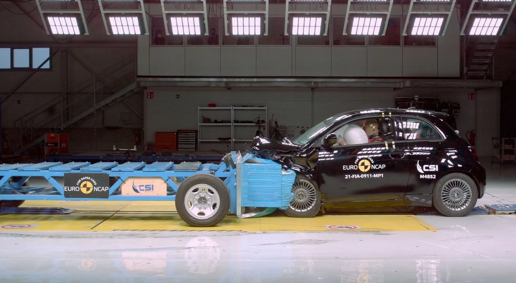 Test zderzeniowy Euro NCAP Fiata 500