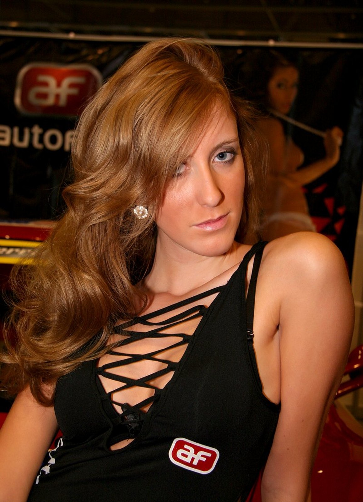 Piękne samochody i piękne kobiety