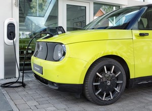 Twoje auto będzie powerbankiem dla domu i nigdy nie będziesz miał wypadku