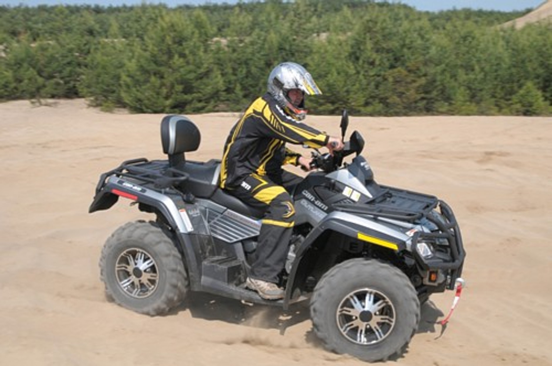 Prównanie mocnych quadów - Can-am Outlander 800R Max LTD kontra Can-am Outlander 800R
