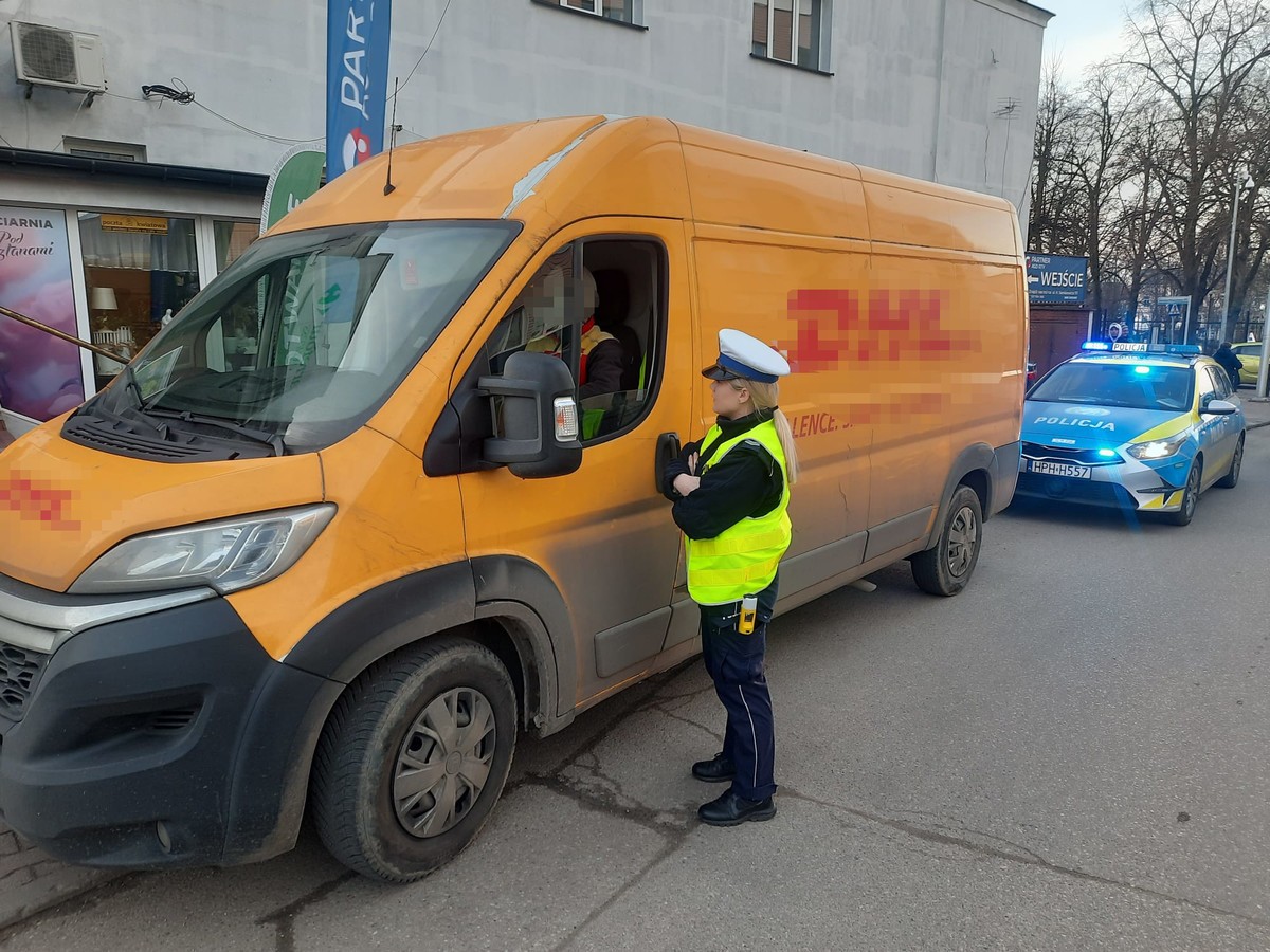 Policjanci zatrzymali 11 kurierów. Prowadzili pod wpływem alkoholu i narkotyków