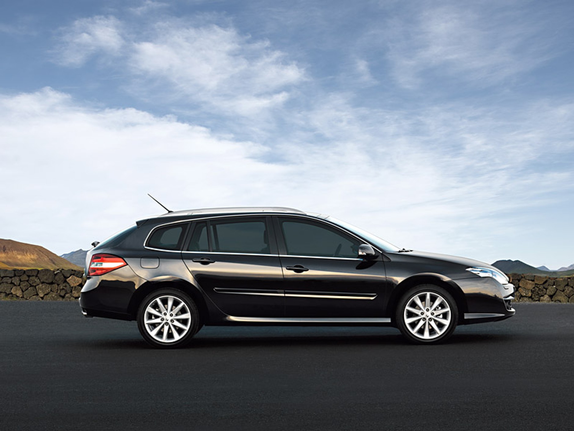 Renault Laguna 1,5 dCi (81 kW/110 KM) ze zużyciem 5,1 l/100 km