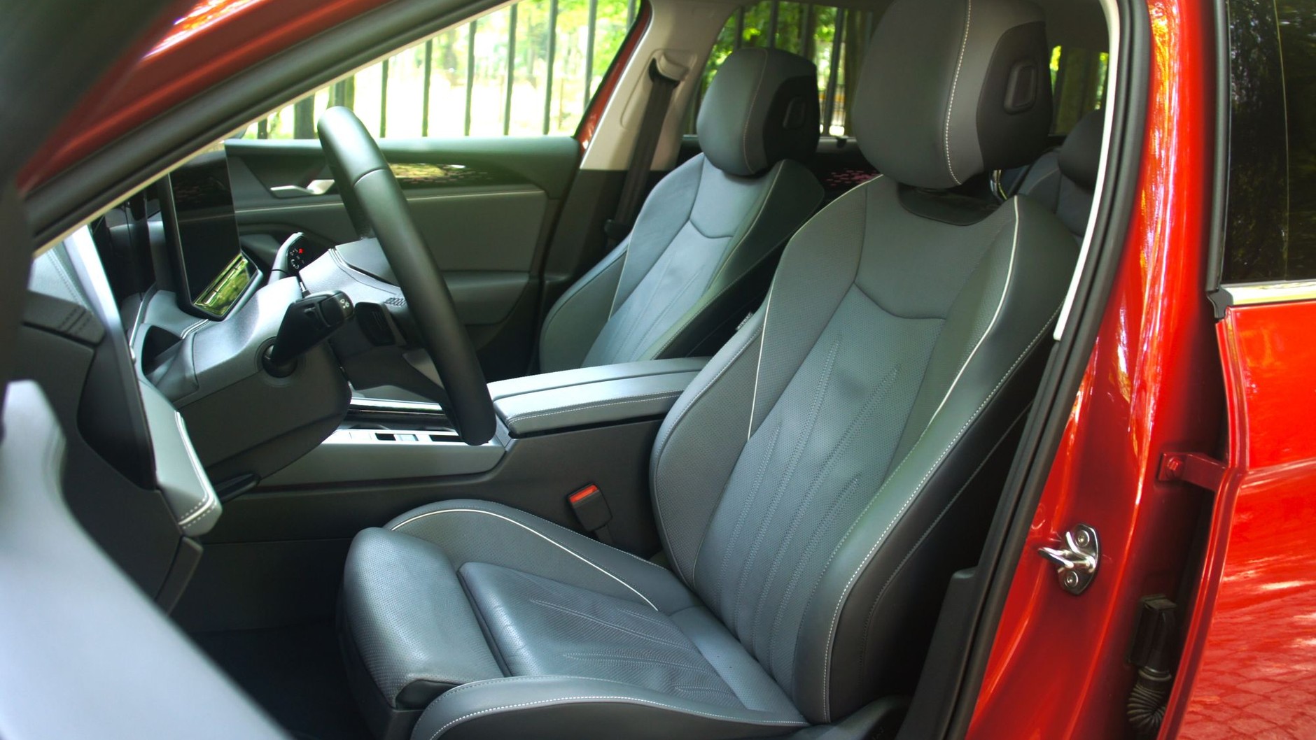 Volkswagen Passat B9 2.0 TDI