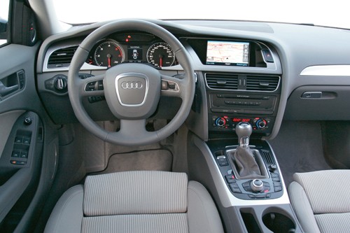 Audi A4 kontra Mercedes Klasy C i BMW serii 3 - Mocne wejście na scenę