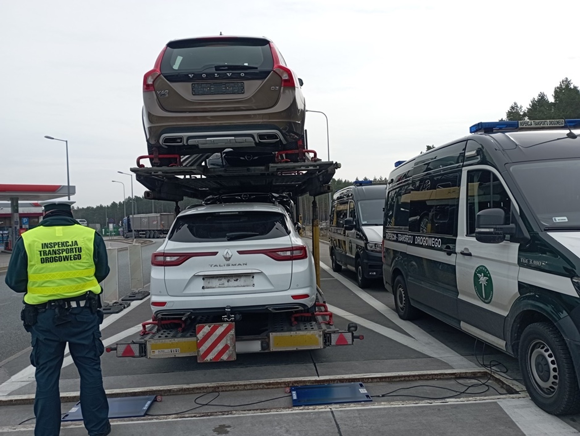 Transporty były za wysokie o 14 cm