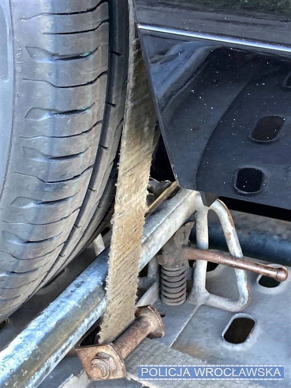 Kontrola autotransportera przez policję