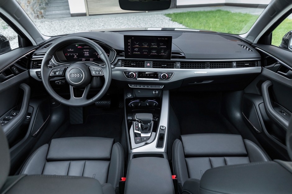 Audi A4 limousine 45 TFSI quattro