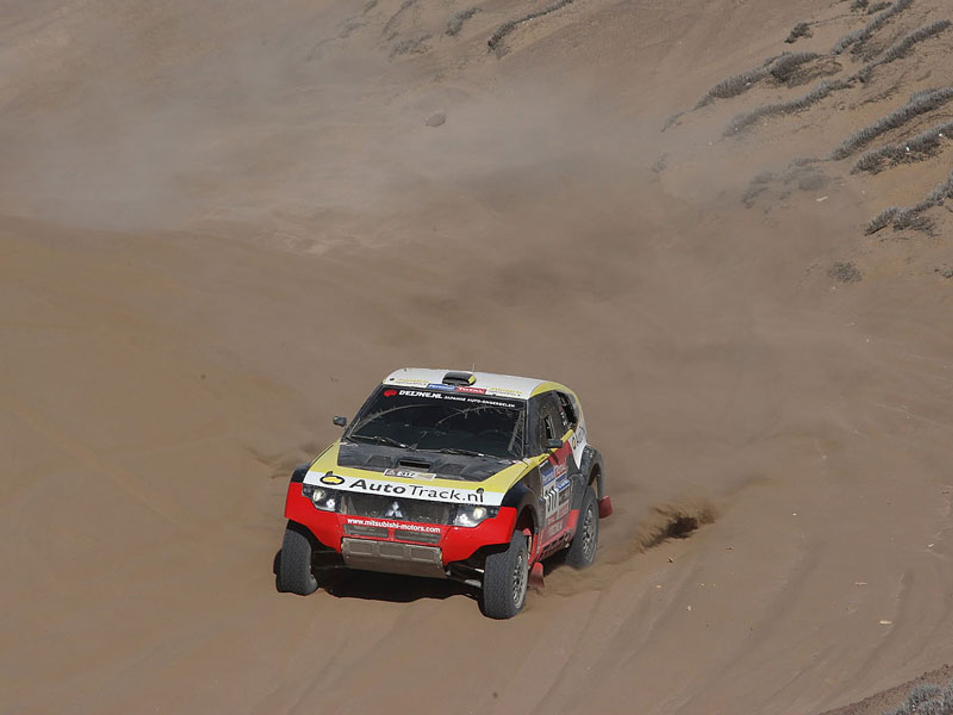 Rajd Dakar 2010: Przygoński już 8, Sonik broni honoru (12. etap na żywo, wyniki, foto)