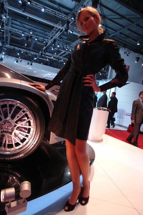 Dziewczyny Geneva Motor Show