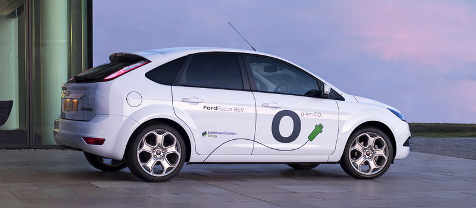 IAA Frankfurt 2009: Ford Focus BEV z zerową emisją