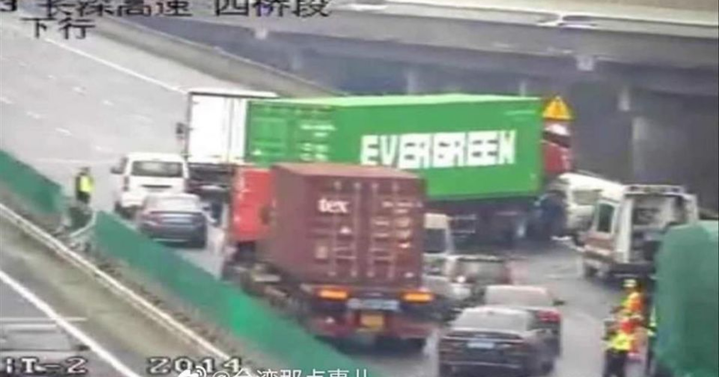 Evergreen – kontener tajwańskiej firmy zablokował chińską autostradę