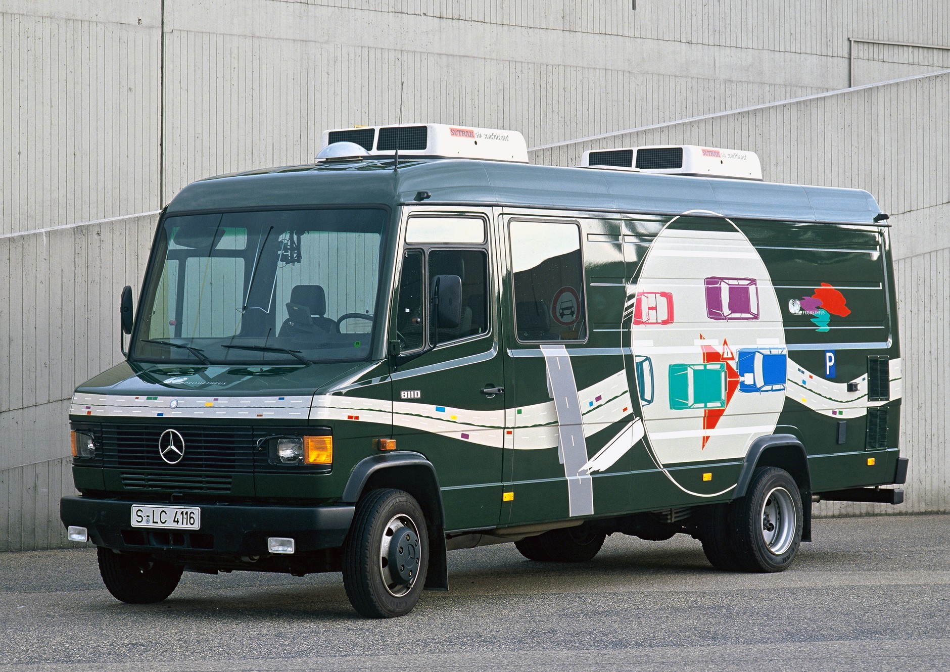 Pierwszy pojazd testowy Mercedesa do badań w ramach projektów bezpieczeństwa w ruchu drogowym