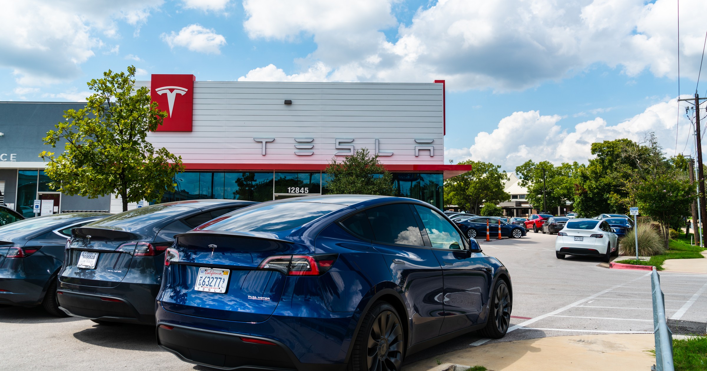 W amerykańskim mieście Austin testowane są taksówki Tesli. W ich rolę wcieliły się dostosowane Tesle Y