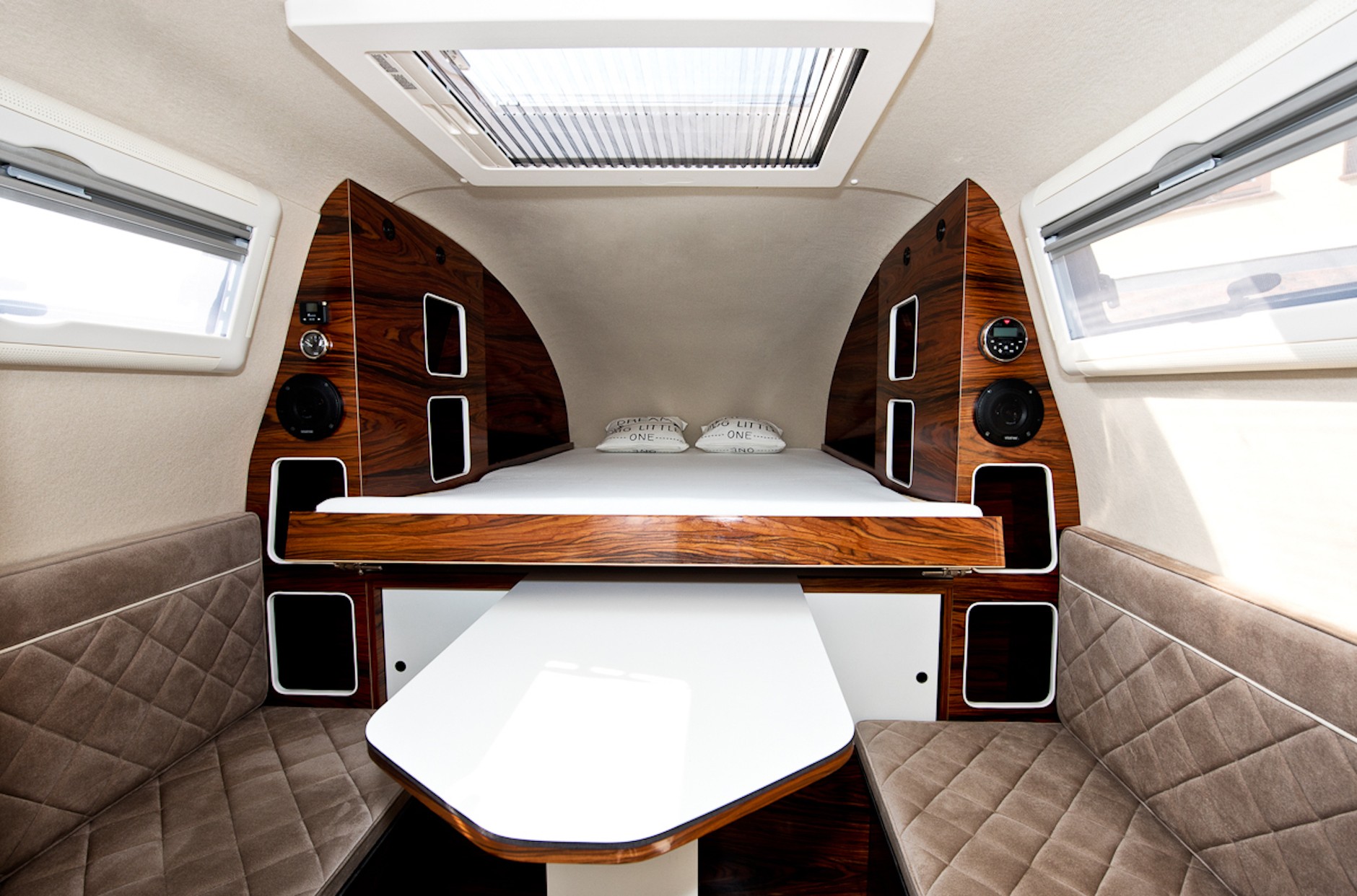 Kapsuła na pickupa: Azar4