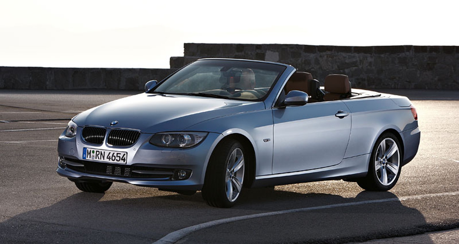 BMW: odnowiona Seria 3 w wersji coupe i cabrio