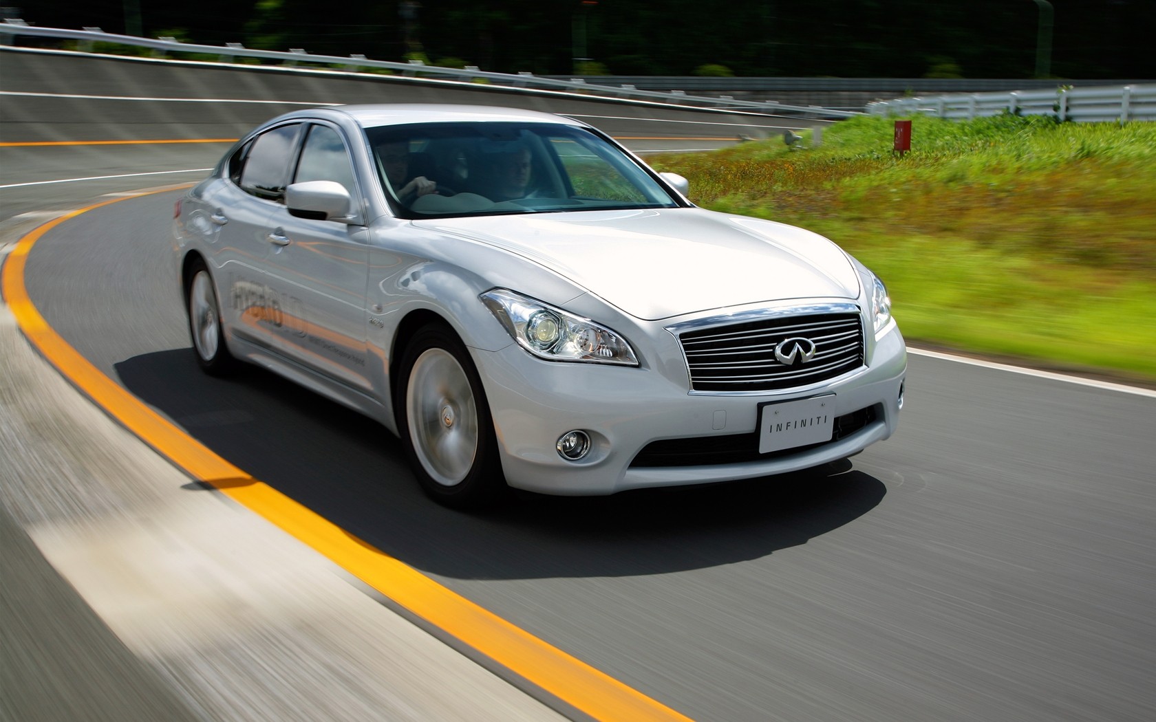 Infiniti M35h