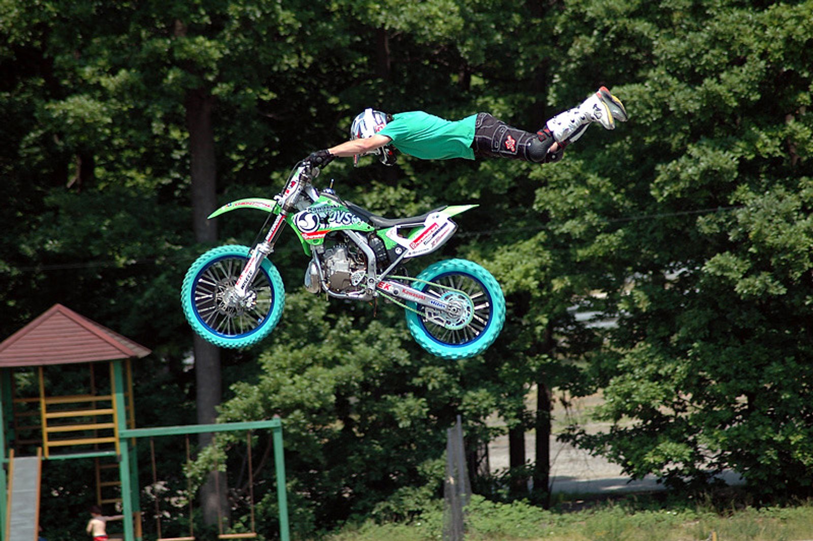 Dzień Kawasaki: tragiczny koniec małej ZX-6R Ninja (+ duża fotogaleria)