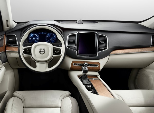 Volvo XC90 nadchodzi - pierwsze zdjęcia