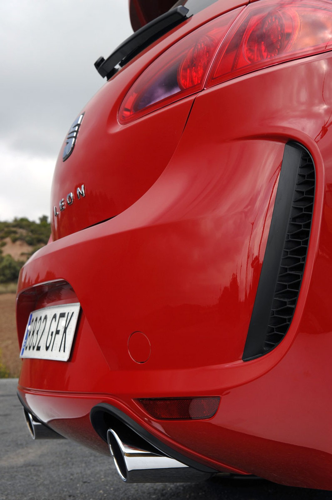 Seat Leon Linea R: kolejny usportowiony Leon