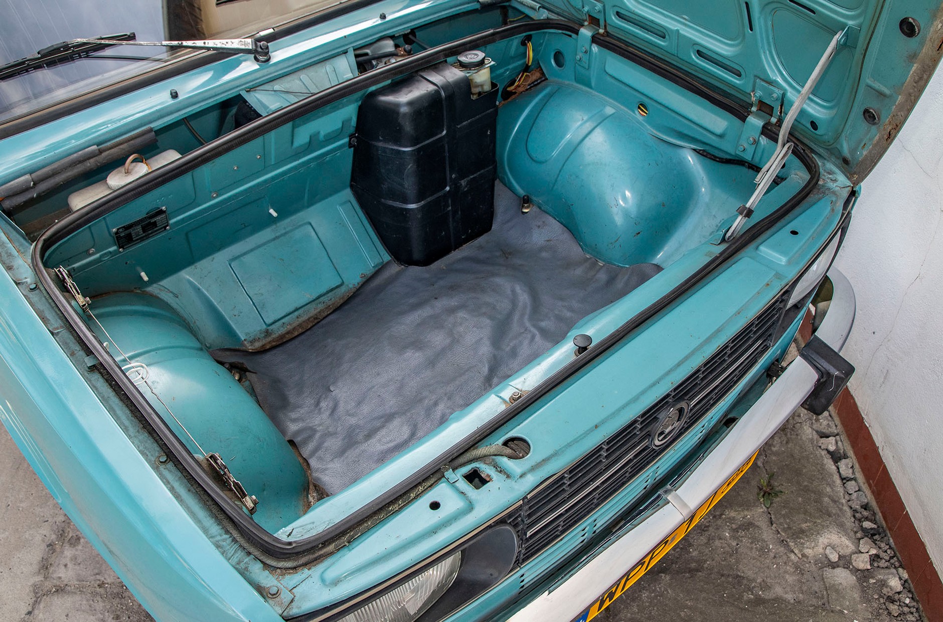Skoda 105 L kontra Dacia 1300 - niedyskretne uroki wschodu