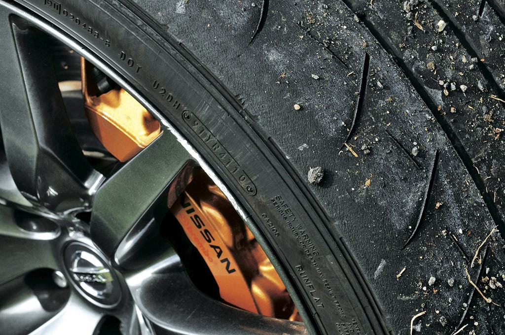 Porsche 911 GT3 RS 4.0 kontra Nissan GT-R: który okaże się lepszy na torze?