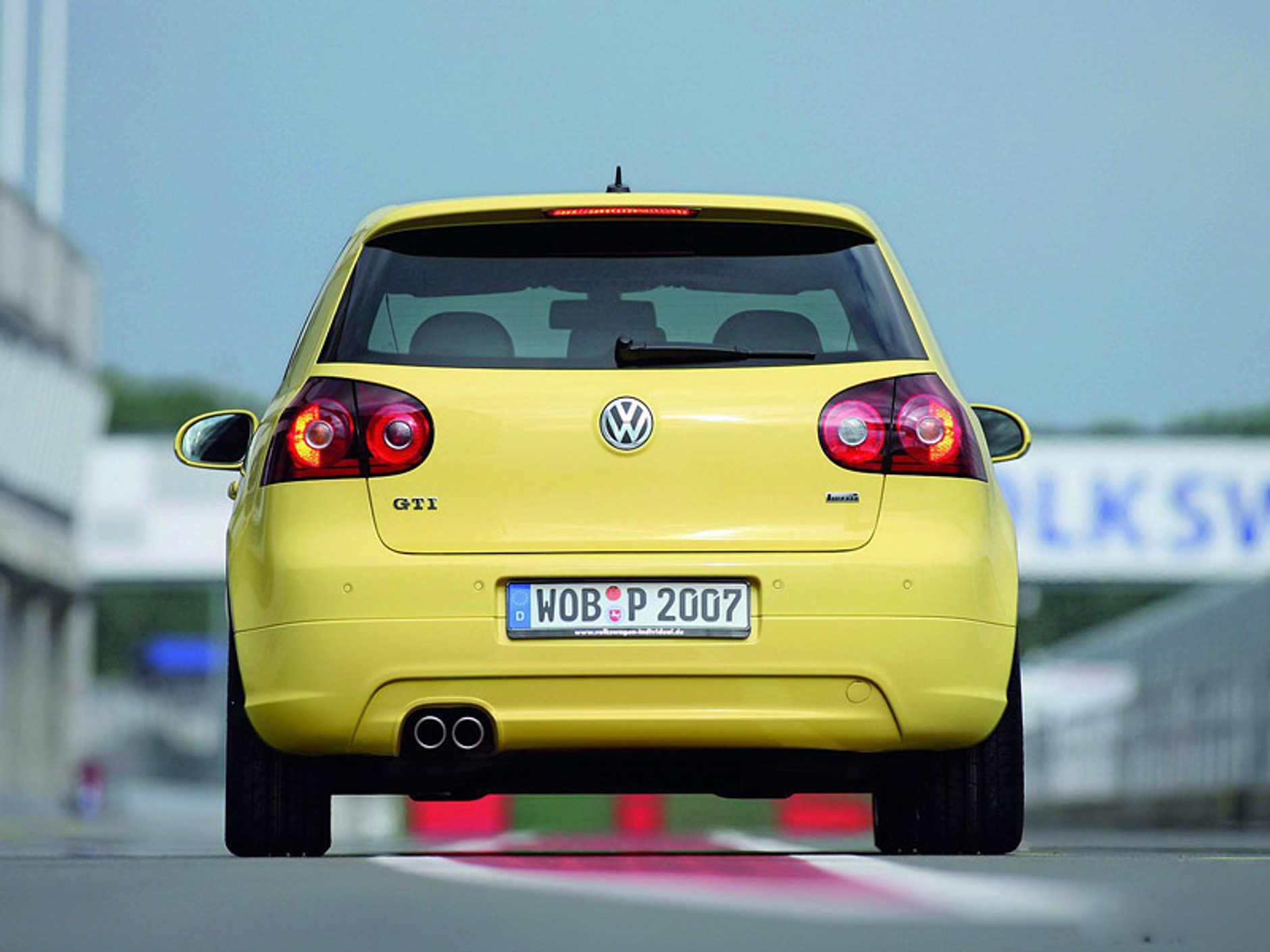 VW Golf GTI Pirelli Edition – trzecia premiera