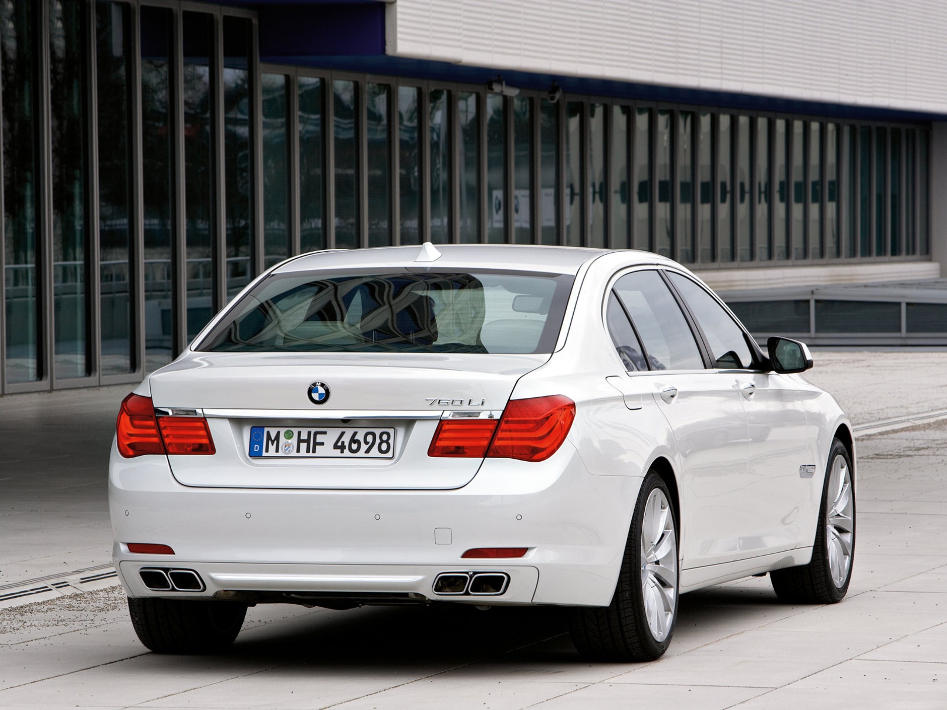 BMW 760Li (2009–2015)