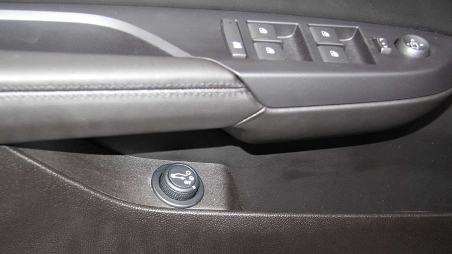 Genewa 2009: Cadillac SRX – europejska premiera