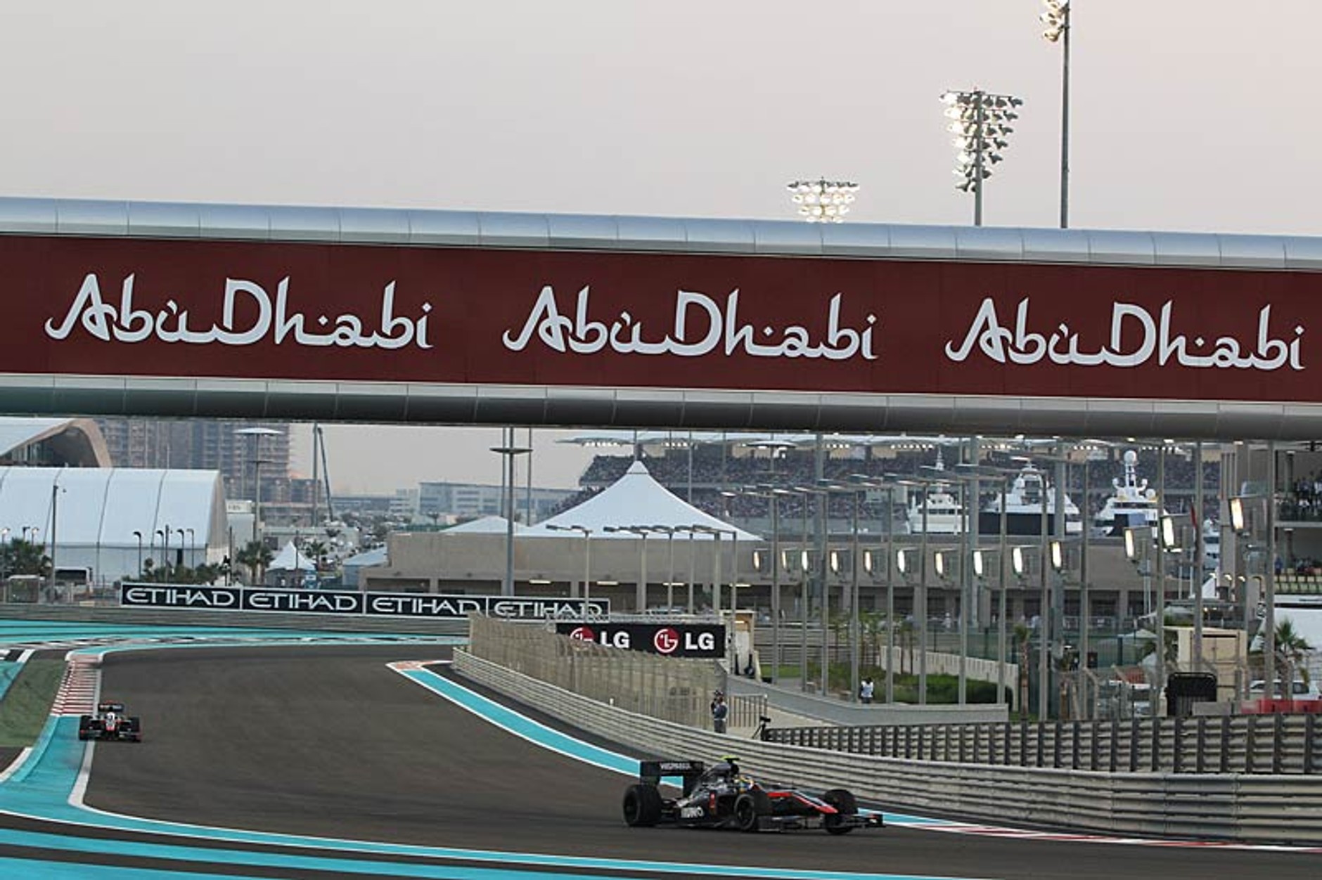 Grand Prix Abu Dhabi 2010: Vettel najmłodszym mistrzem świata, Kubica 5. (relacja, wyniki)