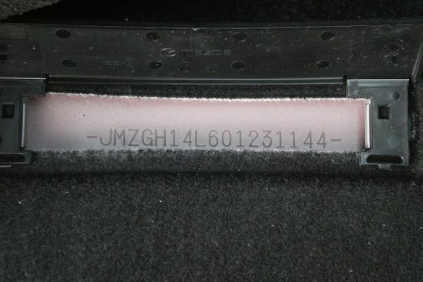 Numery VIN nie są już "przebijane" – z reguły wycinane jest całe pole numerowe wraz z okalającymi je elementami i wymieniane na nowe. Zakup sprzętu potrzebnego do wybicia czy grawerowania numeru VIN to tylko kwestia posiadania odpowiedniej kwoty.